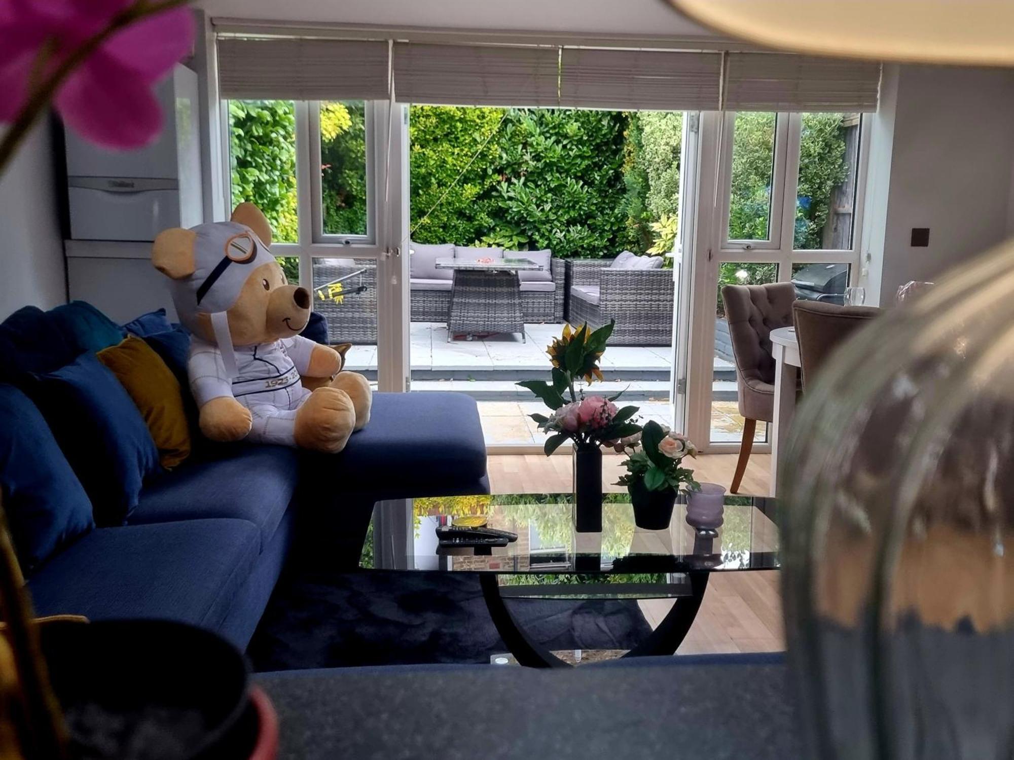 Delightful Room, 20 Mins To London, 1 Gb Internet * Londres